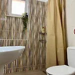 Modern In Town, Close To The - No 1 Apartment