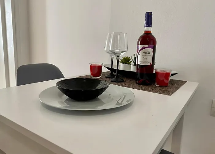 Modern In Town, Close To The - No 1 Διαμέρισμα *